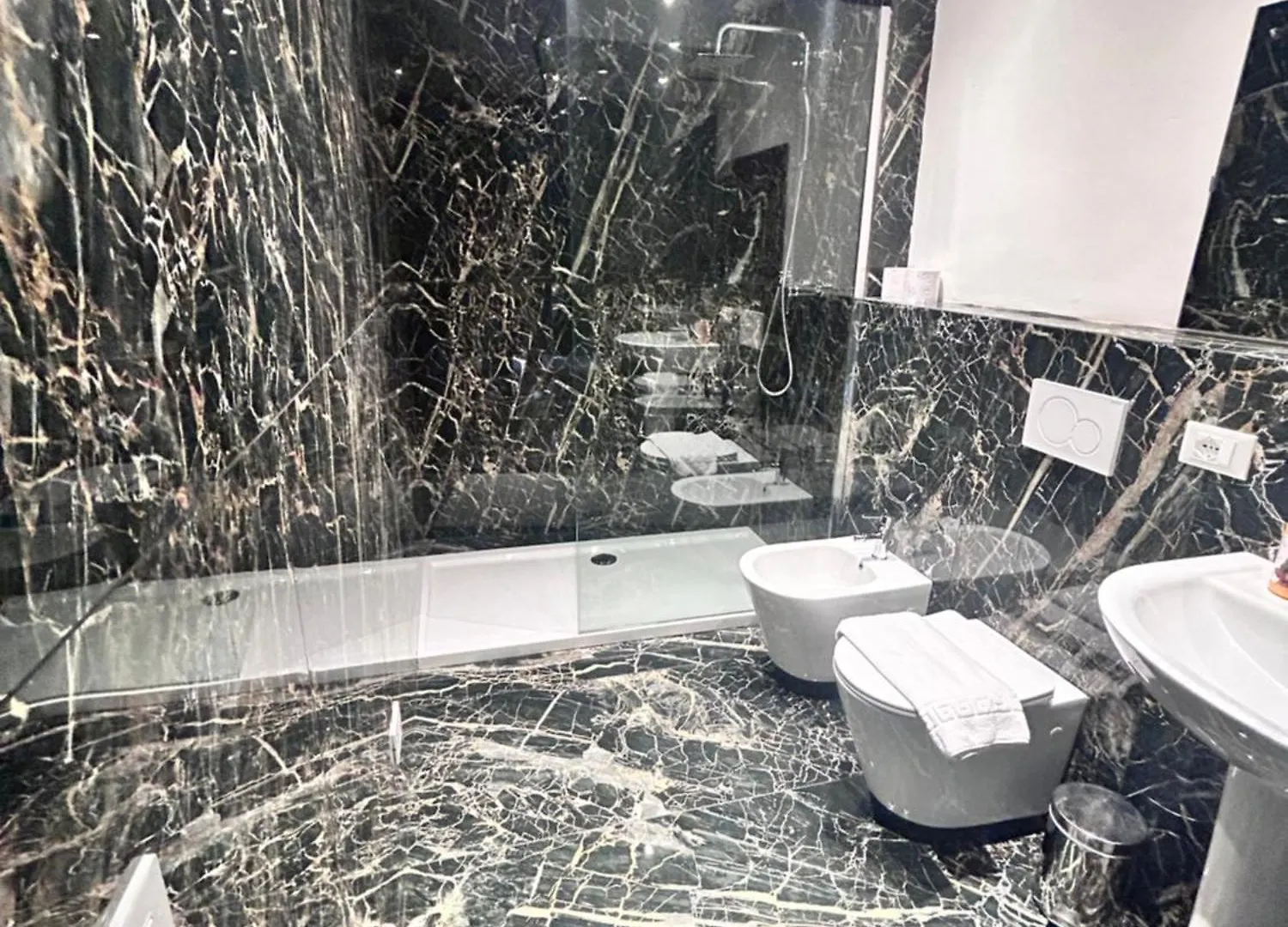 פירנצה Green Room 0*,